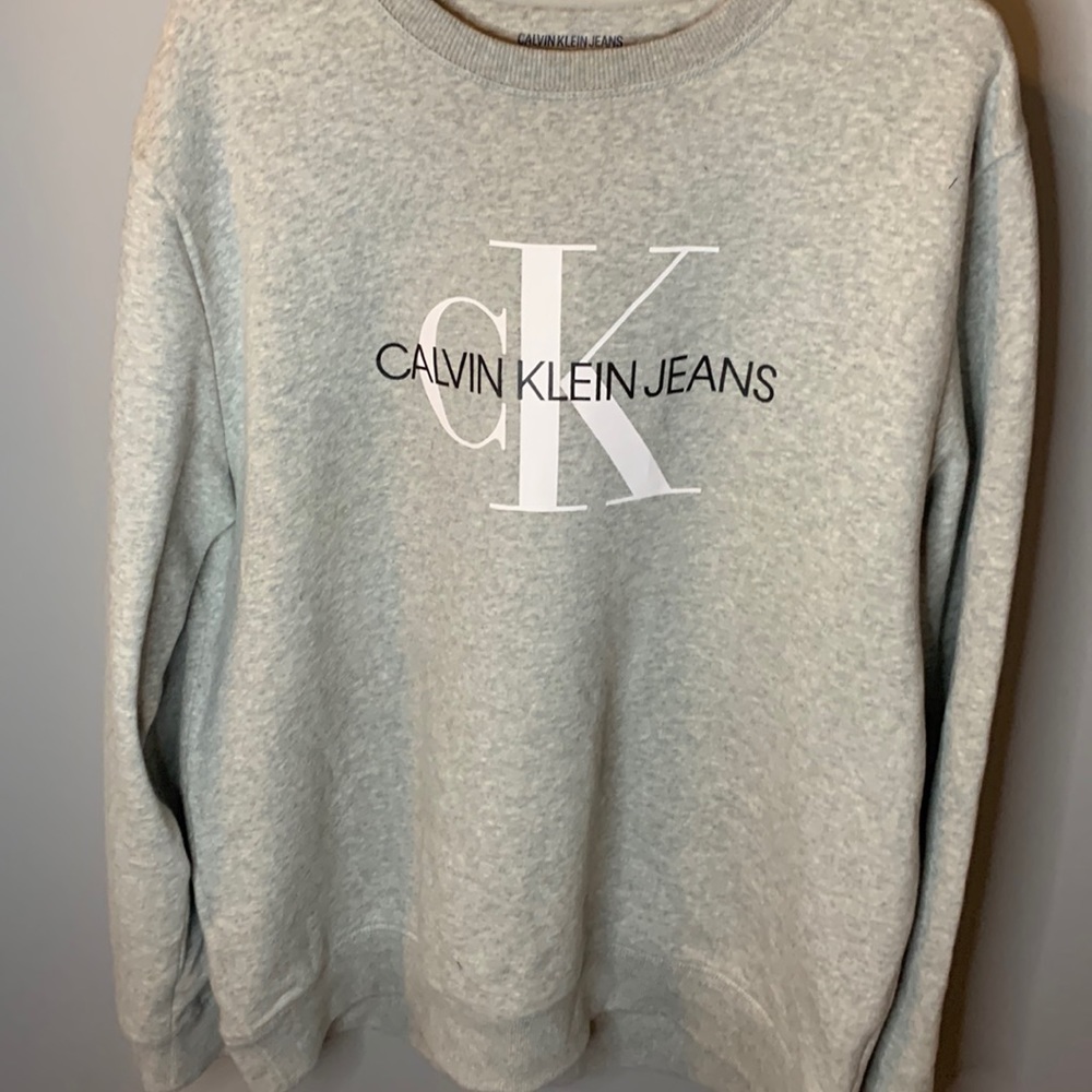 New Calvin Klein sweater